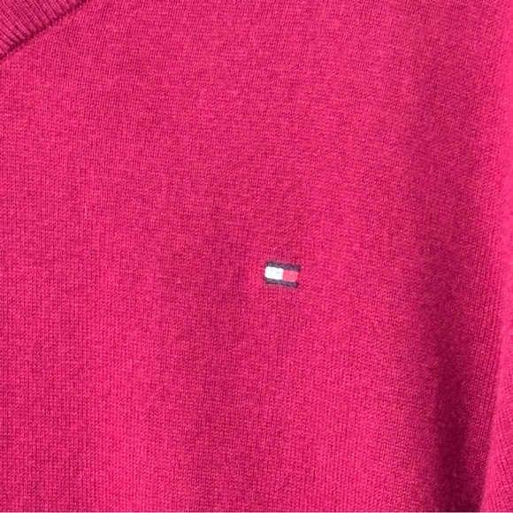 Tommy Hilfiger Pima Cotton Cashmere, V-neck Sweater in Burgundy. Men’s Large - Picture 3 of 8